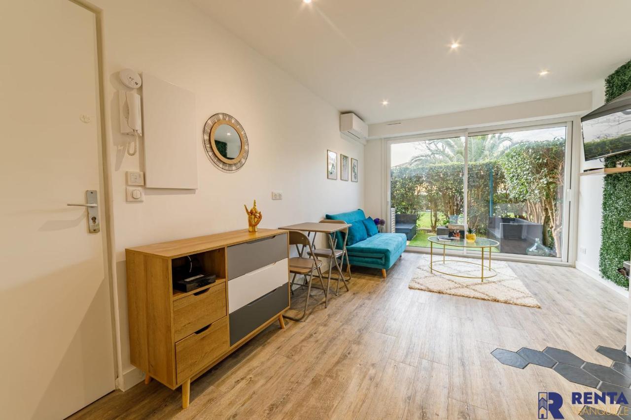 Apartament Le Provencal - Wi-Fi - Parking Fréjus Zewnętrze zdjęcie