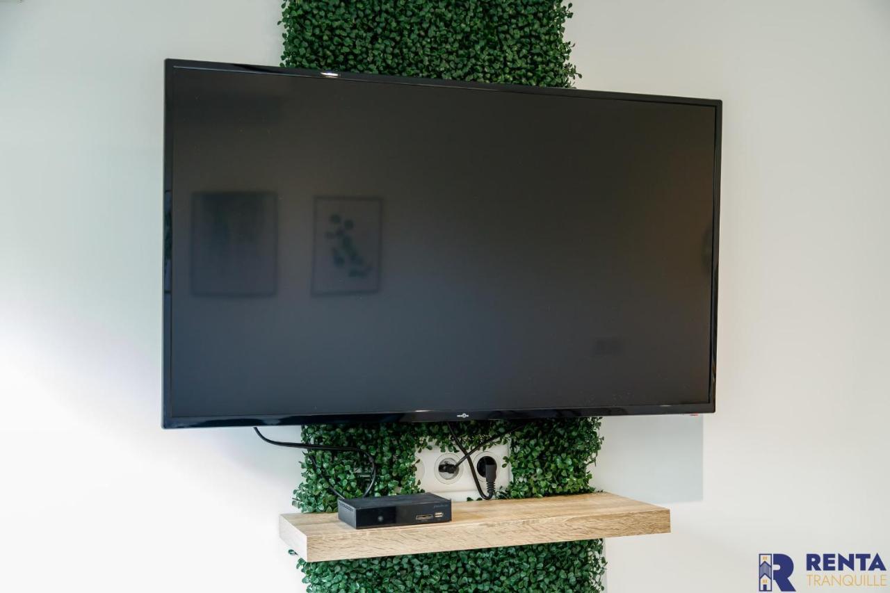 Apartament Le Provencal - Wi-Fi - Parking Fréjus Zewnętrze zdjęcie
